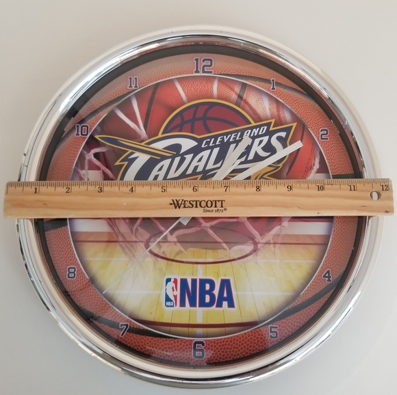 NBA Cleveland Cavaliers Chrome Round Wall Clock 12" - Picture 6 of 9